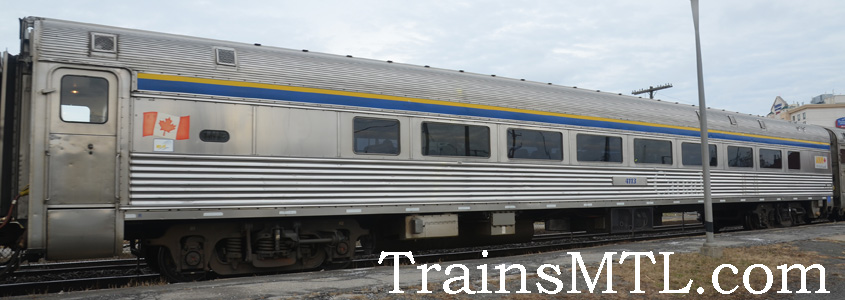 Passenger car VIA 4113 right side / Wagon de passager VIA 4113 coté droit